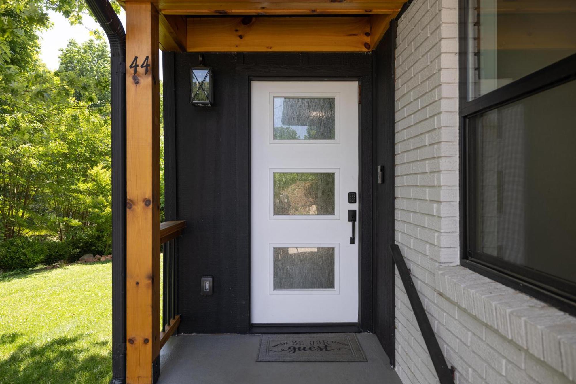 Vila Mid-Century Modern Impeccable Remodel With Hot Tub Asheville Exteriér fotografie